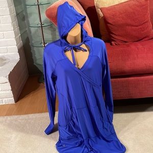 NWOT Athleta hooded pullover dress with front pockets